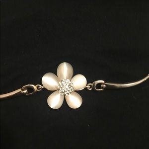 Flower bracelet